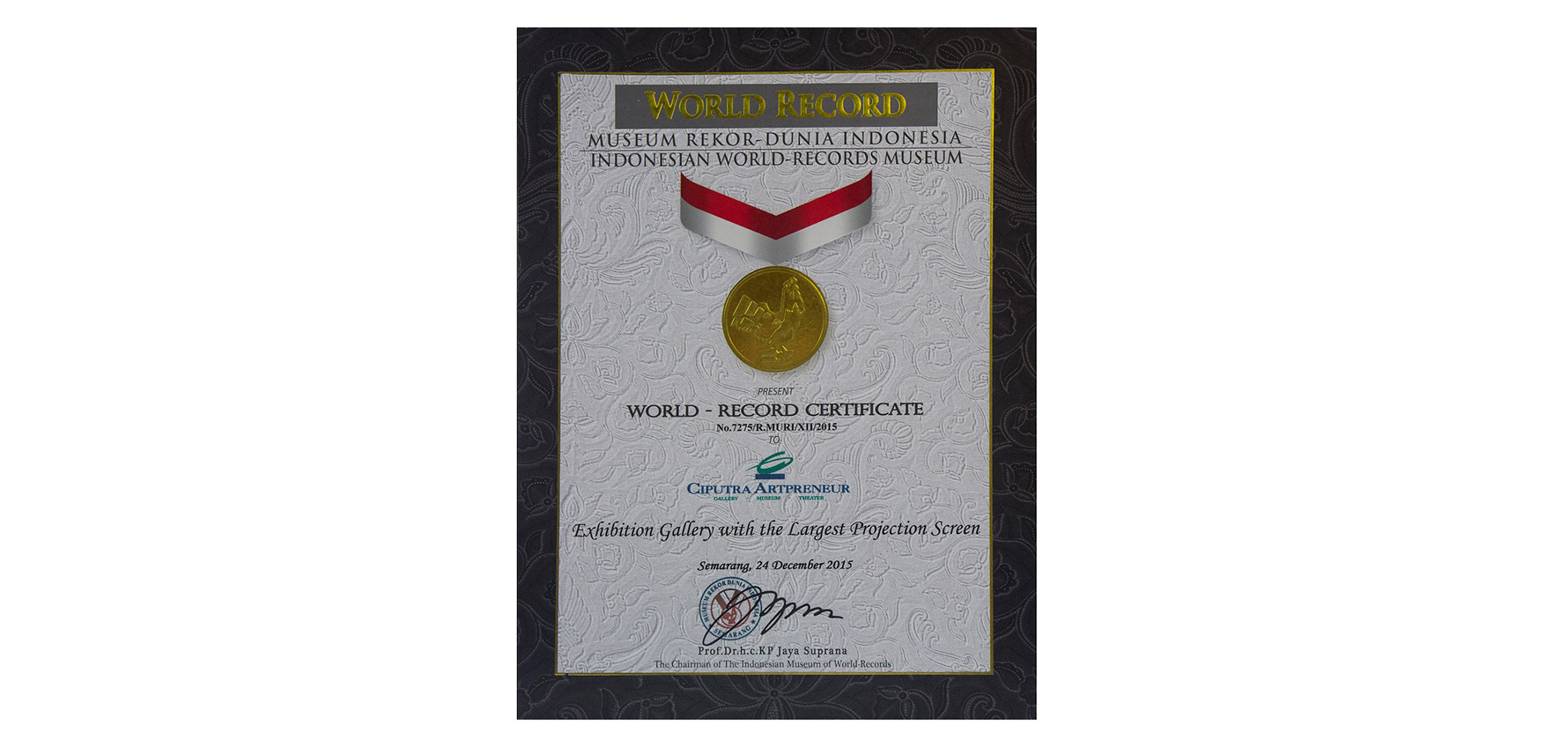 Exhibition Gallery with The Largest Projection Screen from MURI (2015)